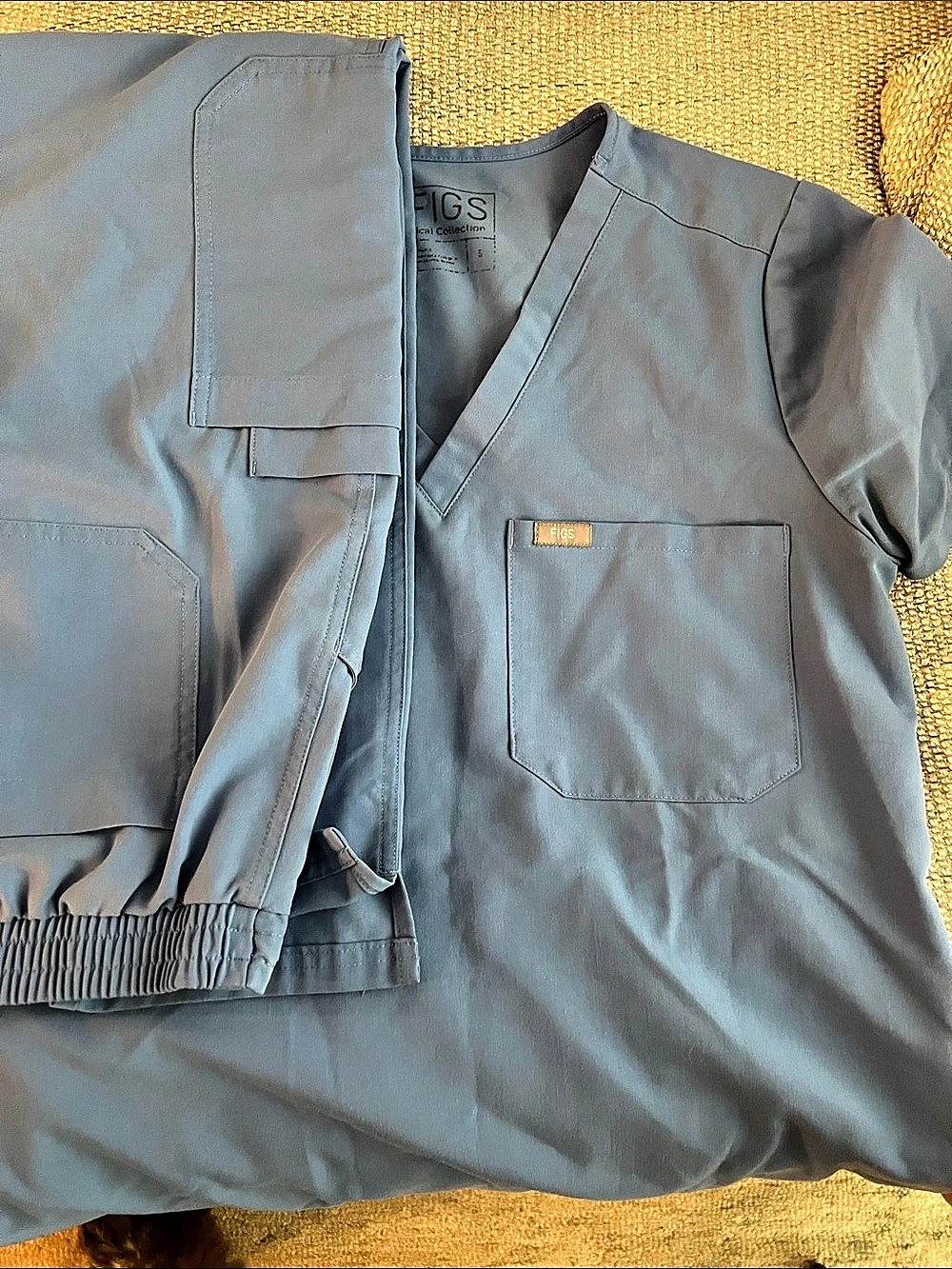 FIGS Technical Collection scrub set in Blue Size Small